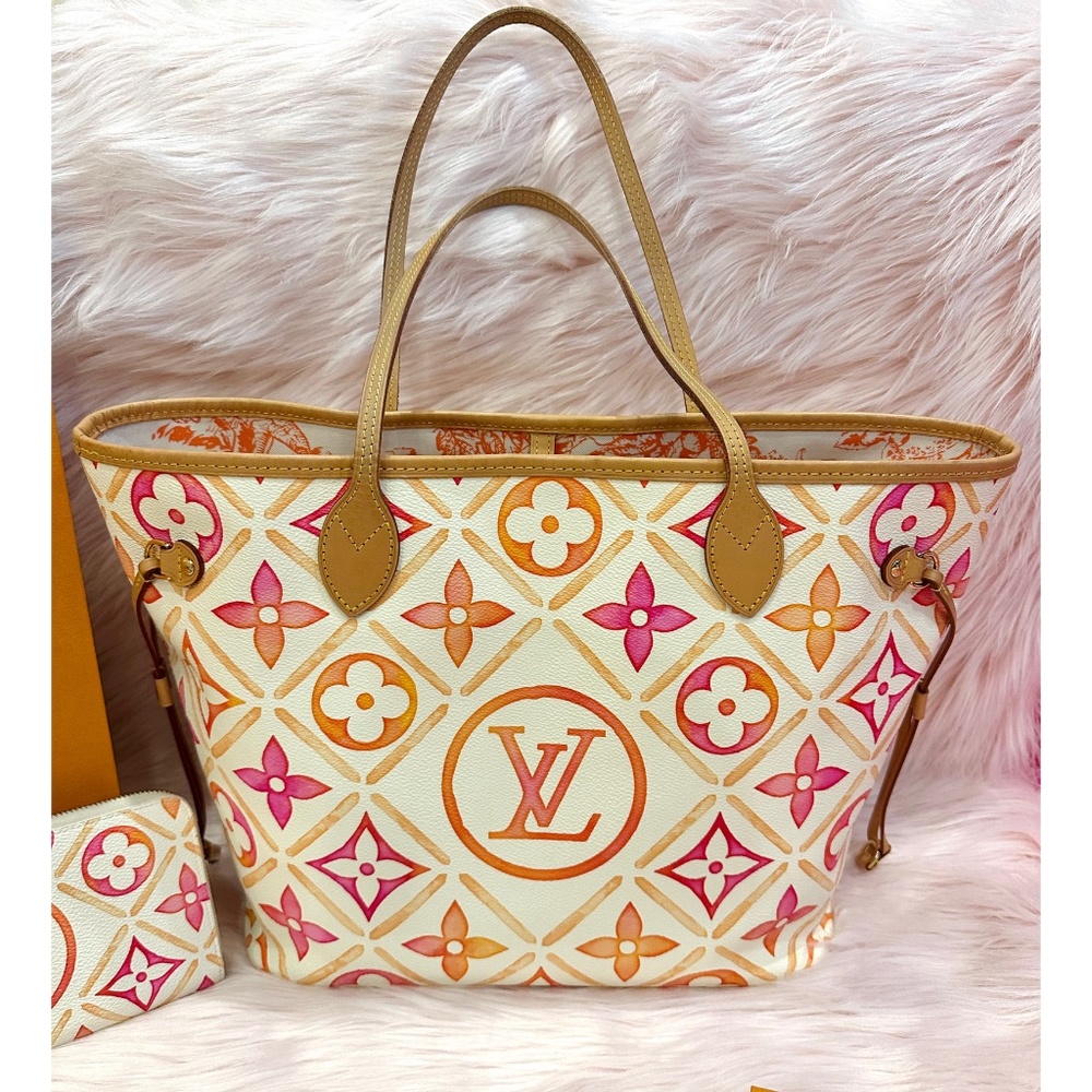 ***SOLD***🧡🤍🩷Louis Vuitton By The Pool Coral🩷🤍🧡 - Picture 2 of 16